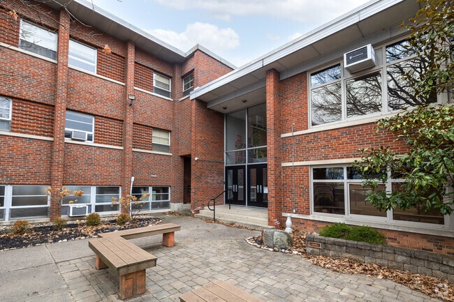 St Dominic School
Private Pre-K, Elementary & Middle School
Delhi Hills, Cincinnati OH