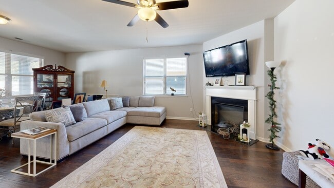 565 Carleton Place, Locust Grove, GA 30248 - photo 2