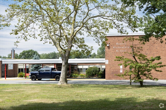 There Baylis Elementary School has a well-rounded curriculum.