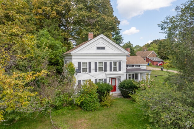 Many Goshen residents live in Colonial Revival homes.