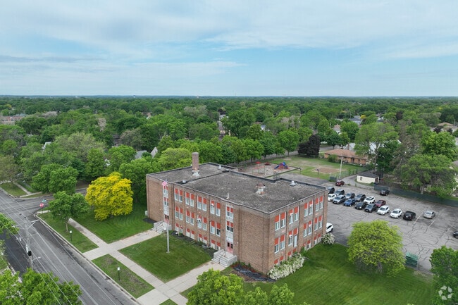 Central Minnesota Jt. Powers Dist. is an alternative learning school.