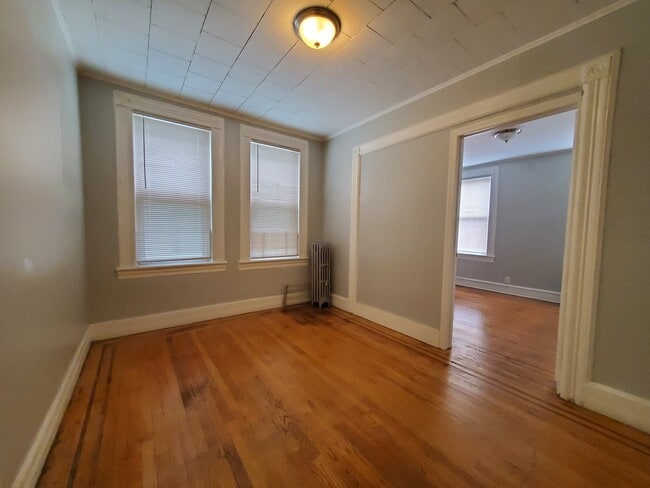 76 Pearsall Ave unit 3, Jersey City, NJ 07305 - photo 7