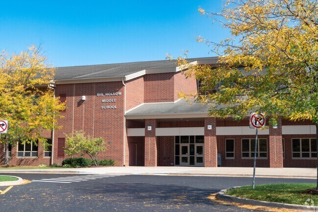 Big Hollow Middle School serves students in the Round Lake community.