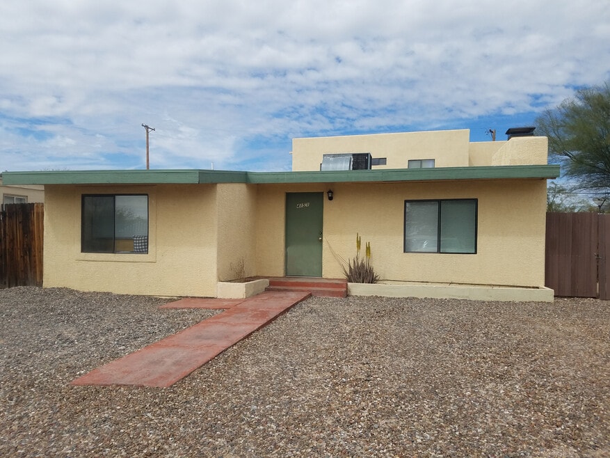 415 E Waverly St unit 2, Tucson, AZ 85705 - photo 1