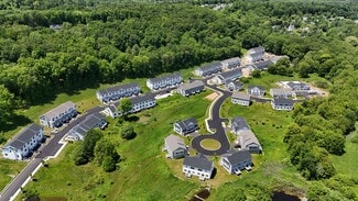 100 Ryefield Hollow Dr, Bloomfield, CT 06002