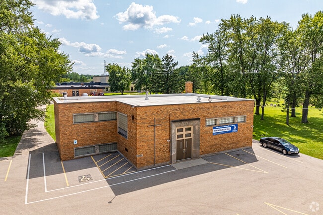 Many students from Trinity Lutheran School go on to attend Shoreland Lutheran High School.