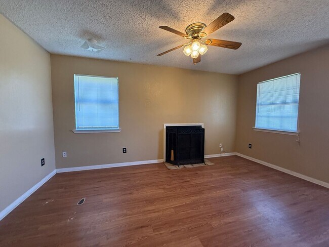 4808 Rainbow Cir unit 4, Killeen, TX 76543 - photo 2