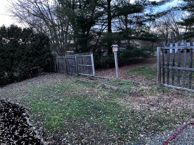 172 S Maple St, Vergennes, VT 05491 - photo 3