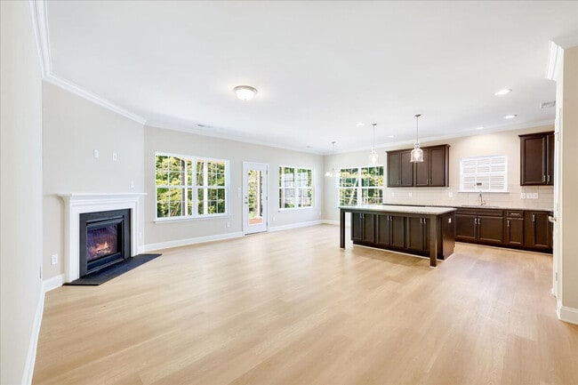 1036 Fairhaven Dr unit 37316373, Mebane, NC 27302 - photo 6