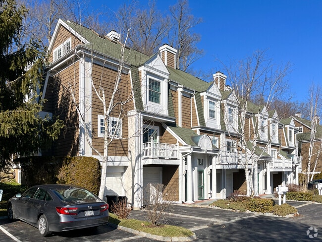 Condominiums are also available in the Briarcliff Manor neighborhood.