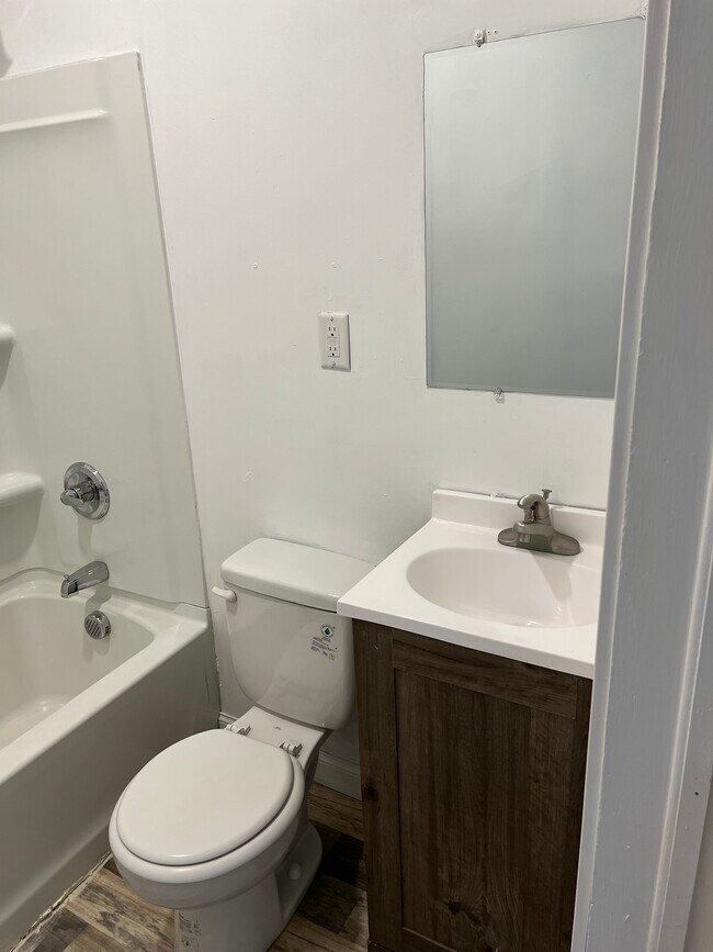 1614 Arlington Ave unit 4, Des Moines, IA 50314 - photo 6