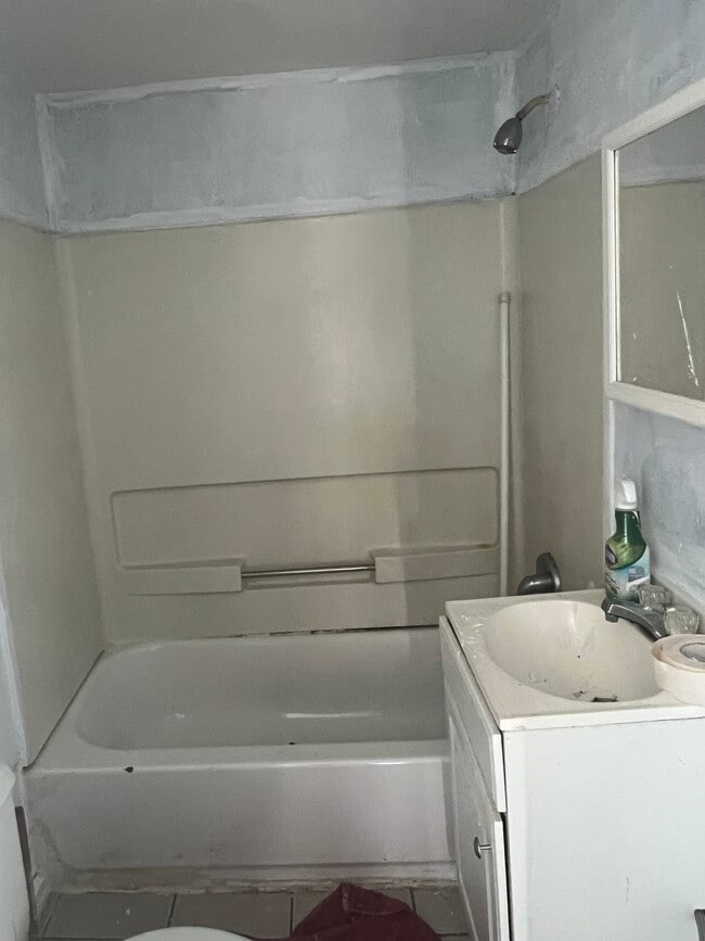 916 Washington Ave unit 916 washington Ave, Norfolk, VA 23504 - photo 7