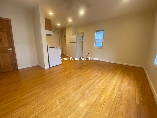 14 Alberta Terrace unit 2, Cambridge, MA 02140 - photo 6