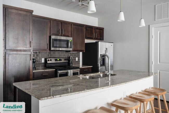 4300 Cromwell Dr unit 3107, Kyle, TX 78640 - photo 7