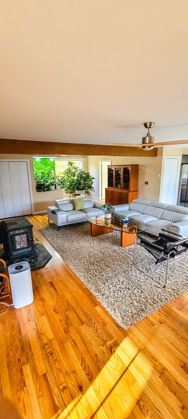 94 Cross Rd unit Main House, Westport, MA 02790 - photo 4