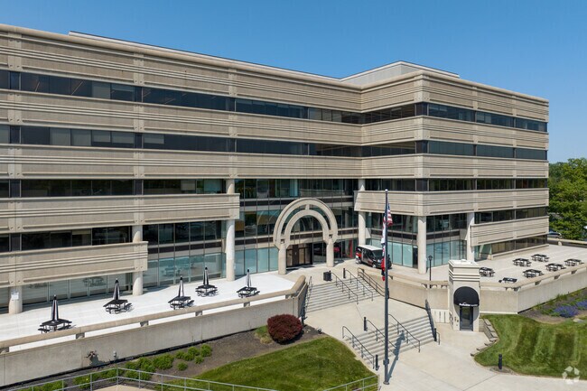 Brookside Colony is also home to Safelite AutoGlass.