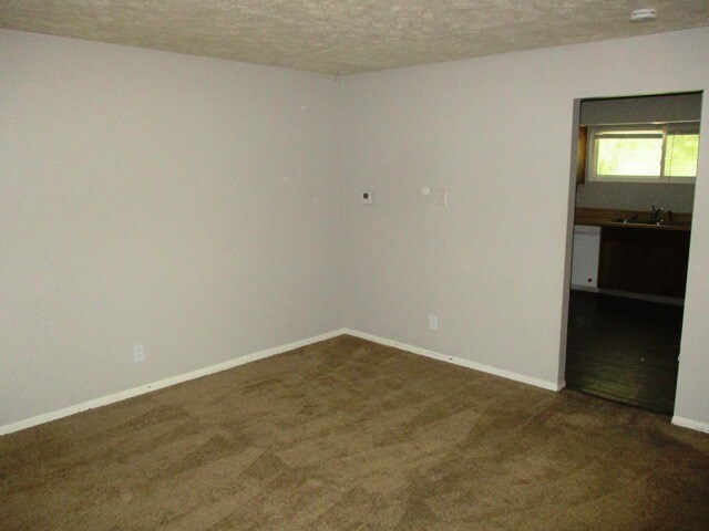 1008 Charlotte Dr, Normal, IL 61761 - photo 5