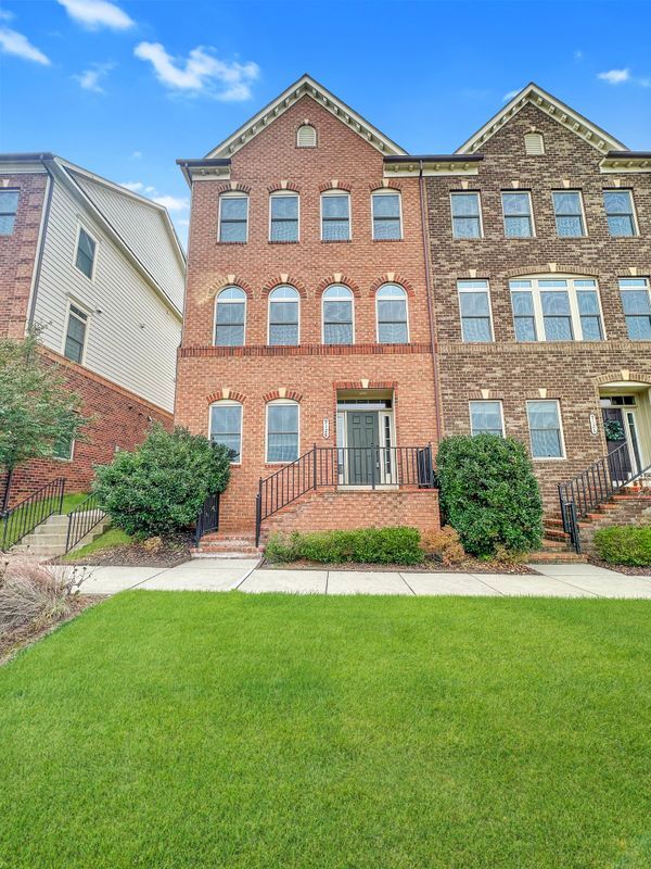 9128 Kenway Ln, Frederick, MD 21704 - photo 1