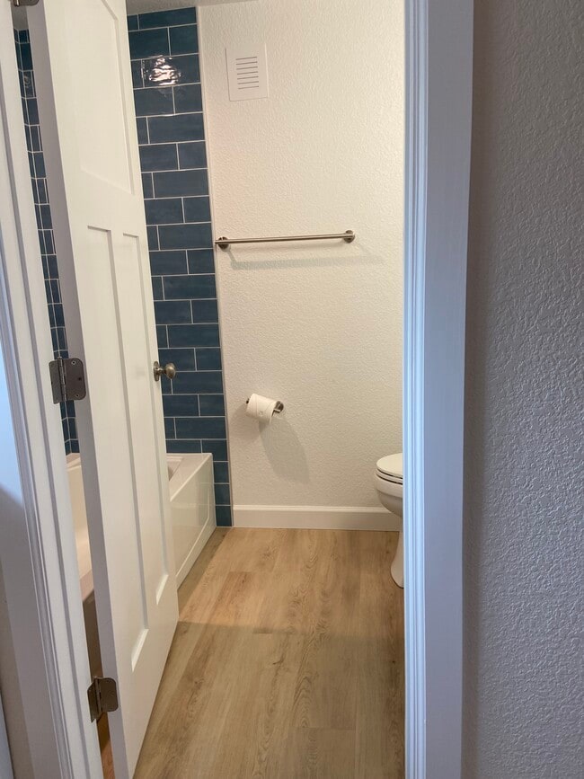 3583 S Bannock St unit B, Englewood, CO 80110 - photo 6