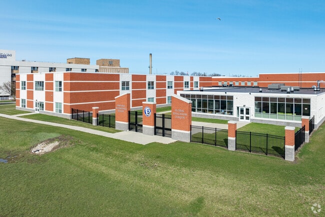 Sandusky Intermediate School earned a C+ from Niche.