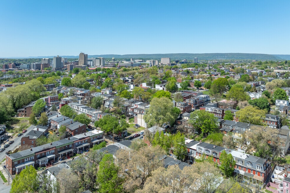 Neighborhood_SouthAllisonHill_ 568259_050825_SH_V1