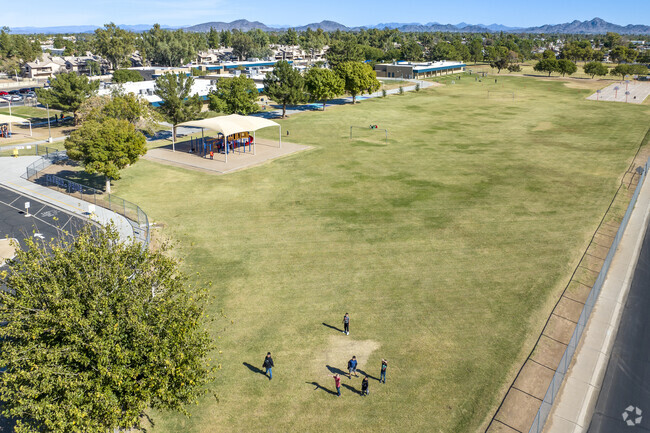 Glendale’s Burton Elementary School gets a rating of 4/10 from GreatSchools.com.