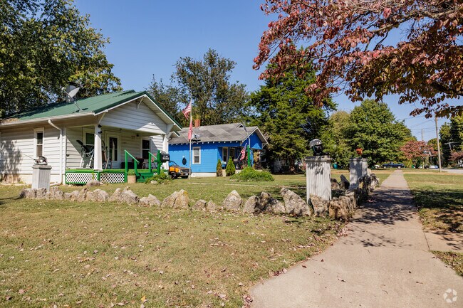 Homes throughout Cooper Park come in a variety of colors and finishes.