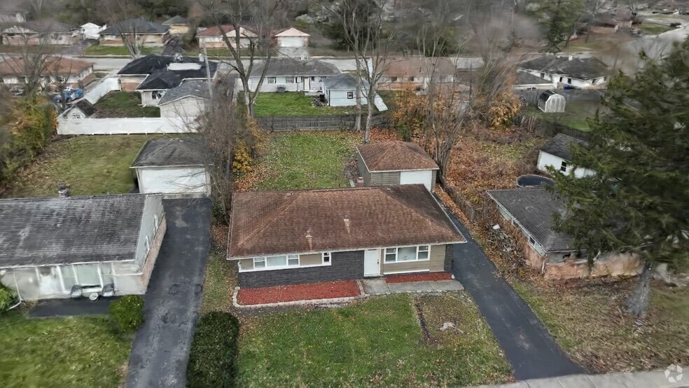 104 Nanti St, Park Forest, IL 60466 - photo 2