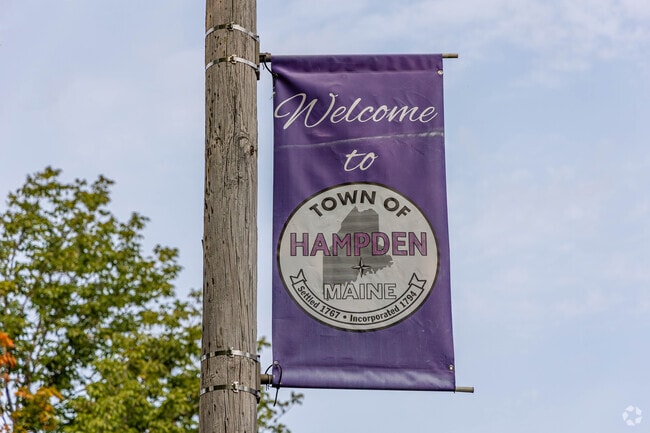 The town of Hampden was established 1794.