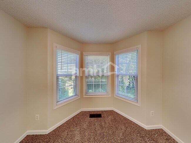 1017 Queensbury Run, Acworth, GA 30102 - photo 6