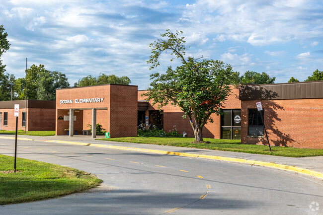 Ogden Elementary School has a student-teacher ratio of 10 to 1.