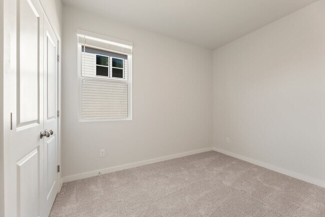 5266 Mulberry Creek Way, Flowery Branch, GA 30542 - photo 4