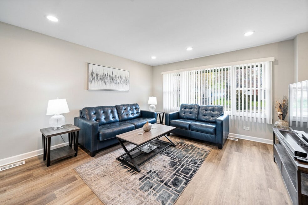 804 Willow St unit ID1285016P, Lake In the Hills, IL 60156 - photo 1