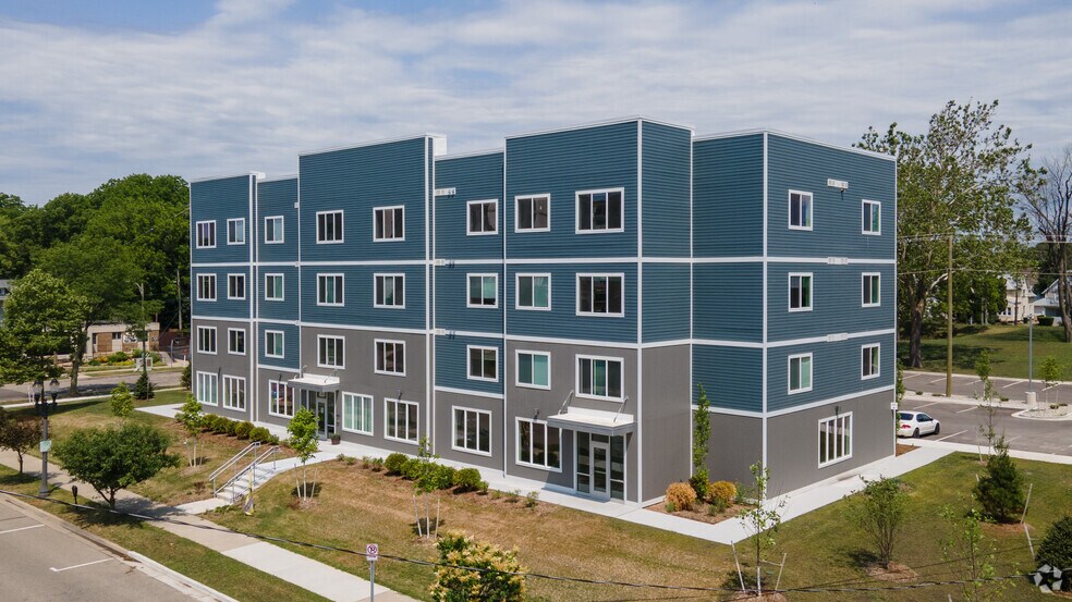 Capitol Park, Lansing, MI 48915 - photo 1