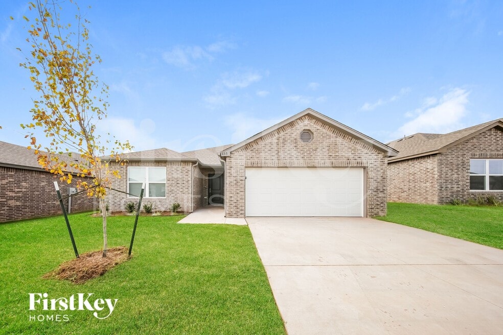 433 Labelle Ln, Tuttle, OK 73089 - photo 1
