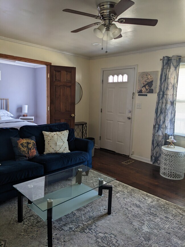 389 E Rhinehill Rd SE, Atlanta, GA 30315