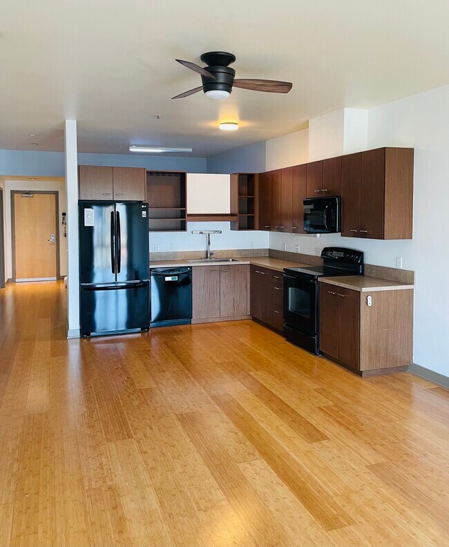 3970 N Interstate Ave unit 403, Portland, OR 97227 - photo 6