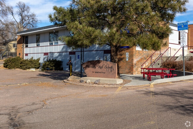 Discovery High School has 63 students.