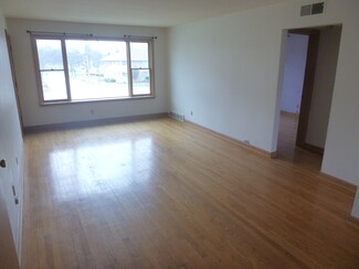 9400 W North Ave Unit 4, Wauwatosa, WI 53226