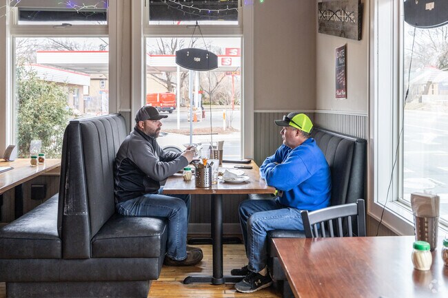 Parkway Pizza is a great place to catchup during lunch in Bronx Park.