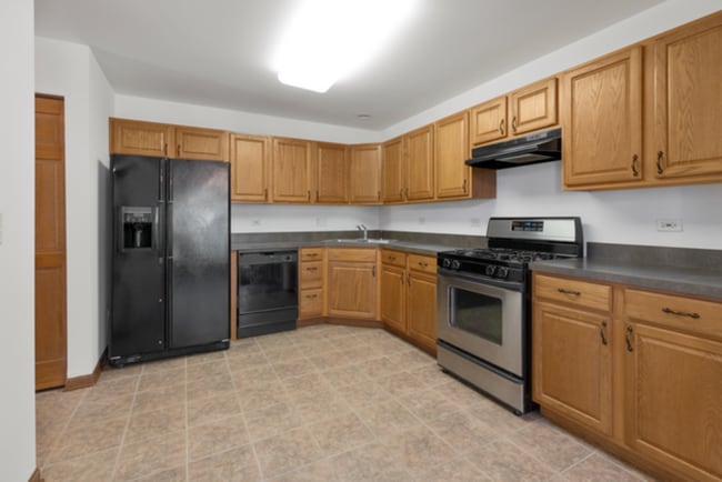 9861 Thornton Way, Huntley, IL 60142 - photo 4