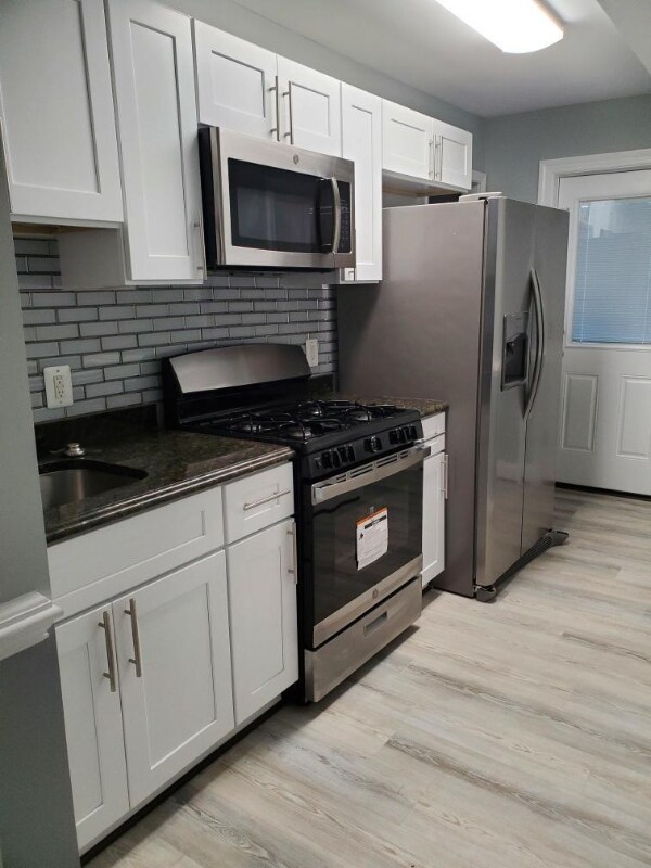 3247 Magnolia Ave, Halethorpe, MD 21227 - photo 2