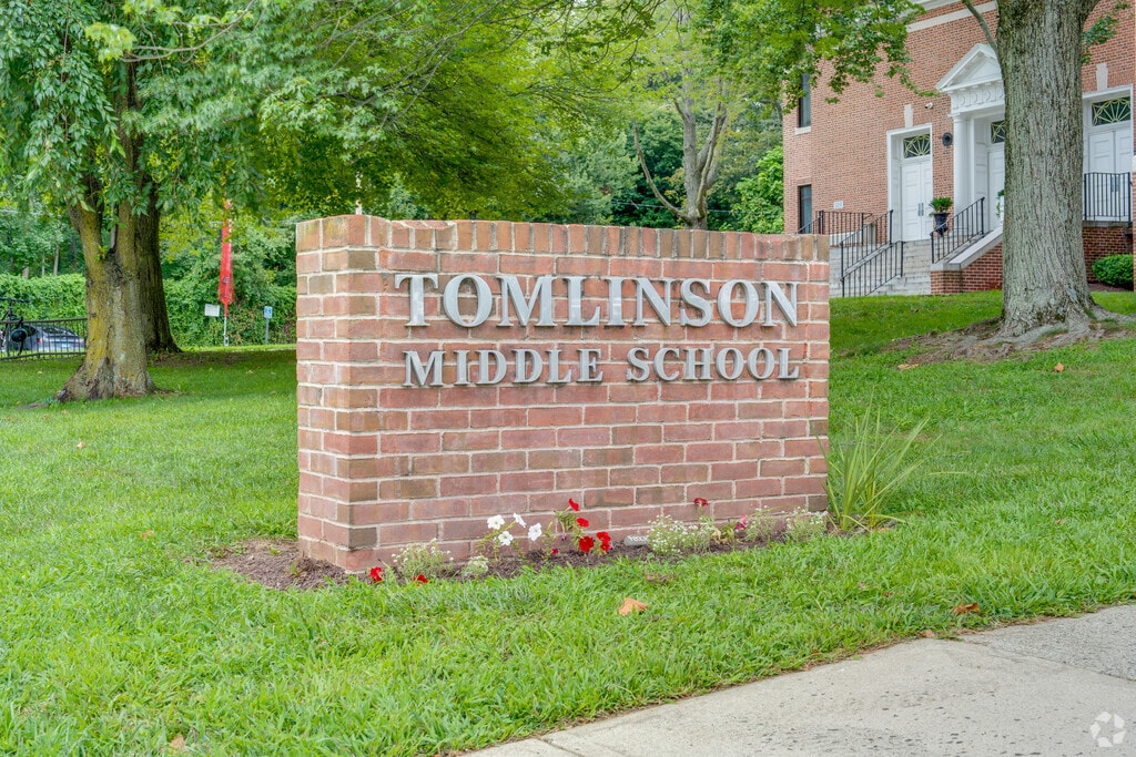 Tomlinson Middle School in Black Rock serves students in grades 6th through 8th.