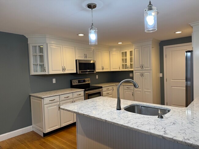 Right Side Unit Kitchen