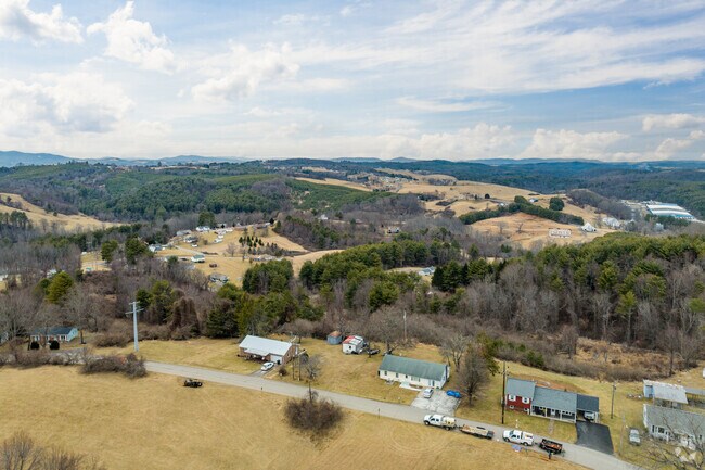 Homes in Woodlawn sit on large plots of land with grand views.