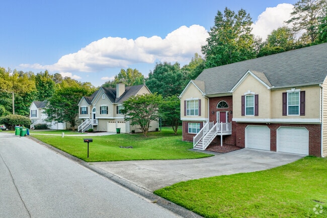 Austell homes often mix traditional brick with contemporary architecture.