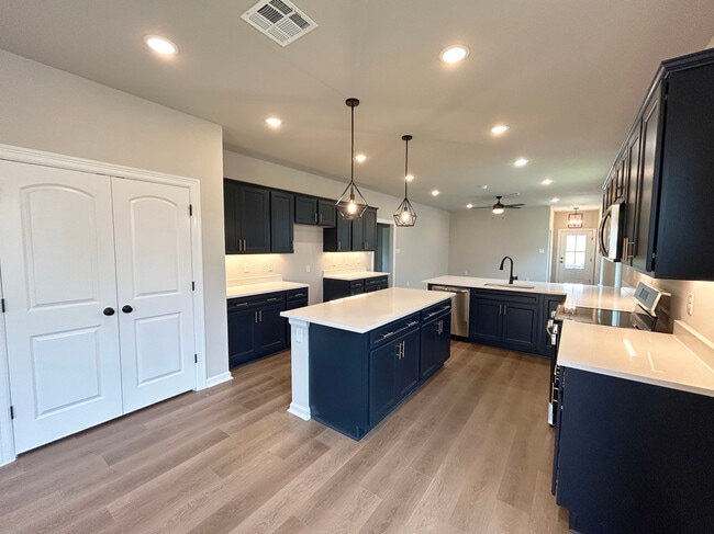 814 Countryside Glade Ln, Rosharon, TX 77583 - photo 5