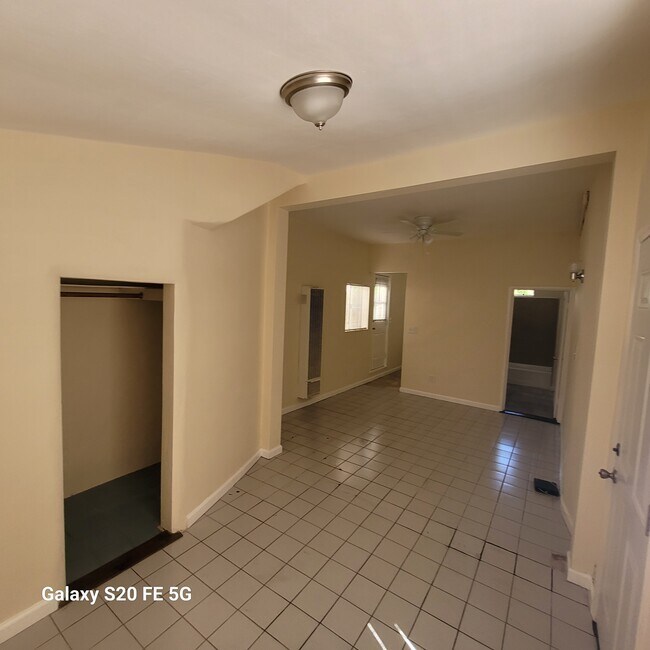 1422 Orizaba Ave unit A, Long Beach, CA 90804 - photo 5