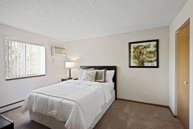 Northpointe, Coon Rapids, MN 55433 - photo 6