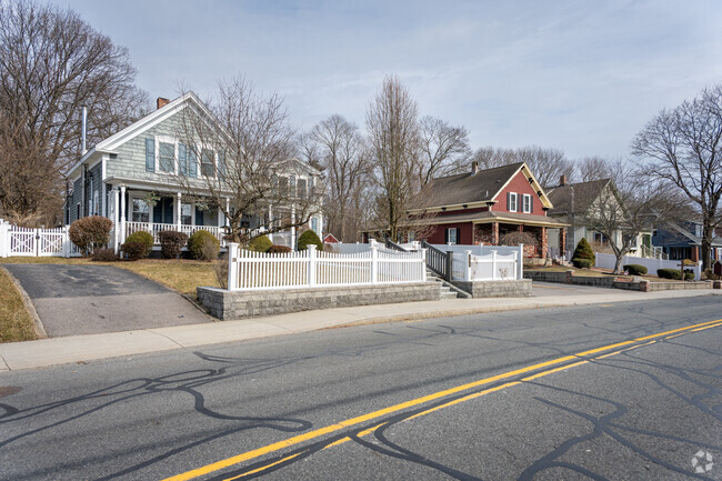 Explore the colonial homes in the Wadsworth neighborhood of Franklin, MA, where history and charm meet.